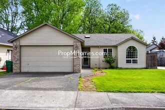Building Photo - 13898 SE Rogers Ln