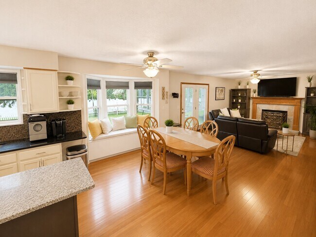 Foto del edificio - 2800 Lake Hollow Rd