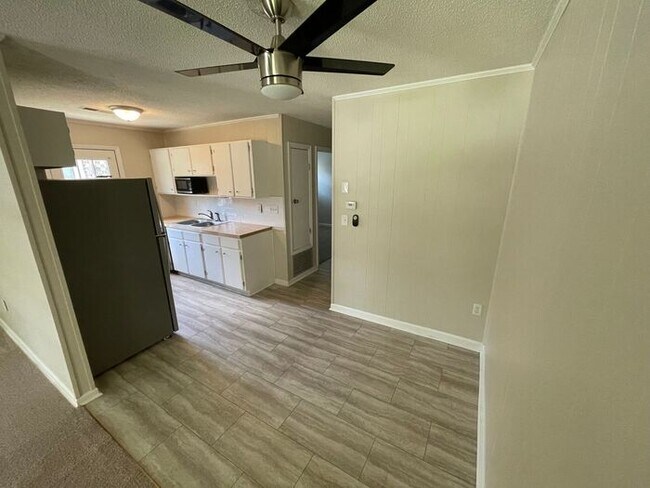 Foto del edificio - 2 bed / 1 bath ~ Just off of HWY 61