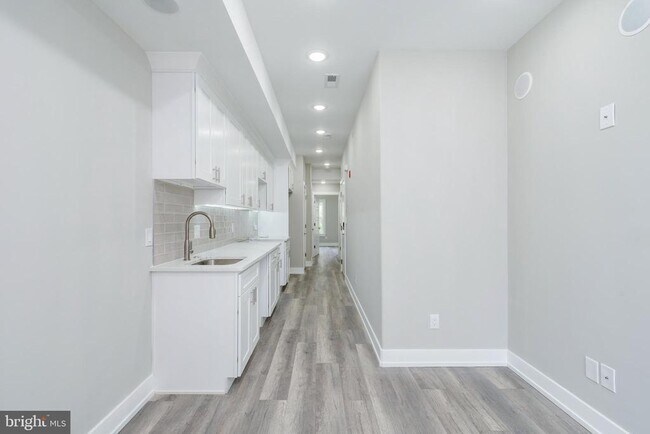 Foto del edificio - 103 E Duval St