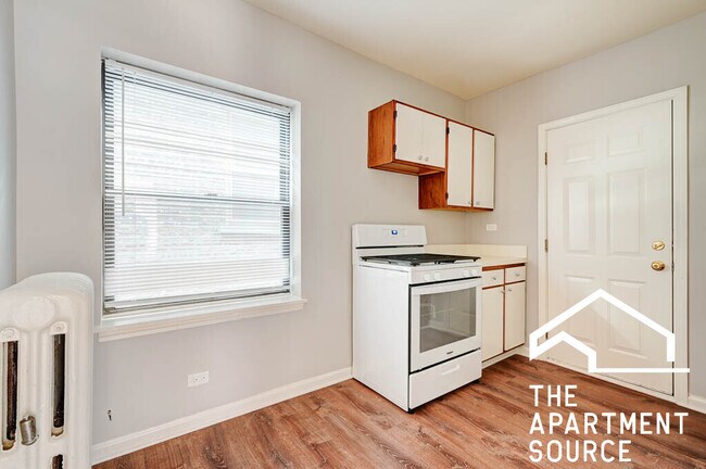 Foto del edificio - 5744 N Winthrop Ave
