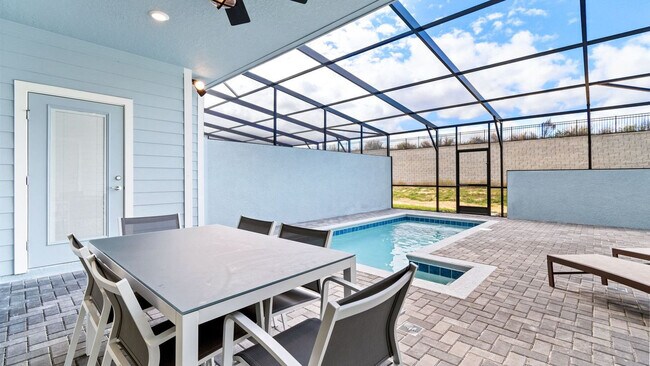 Building Photo - 816 Paradise Dr