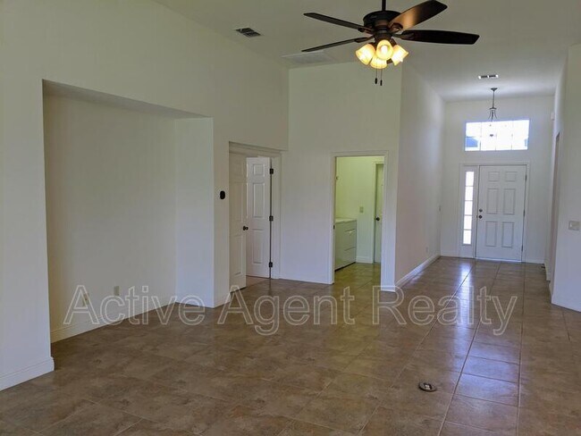 Foto del edificio - 1882 W Angelica Loop