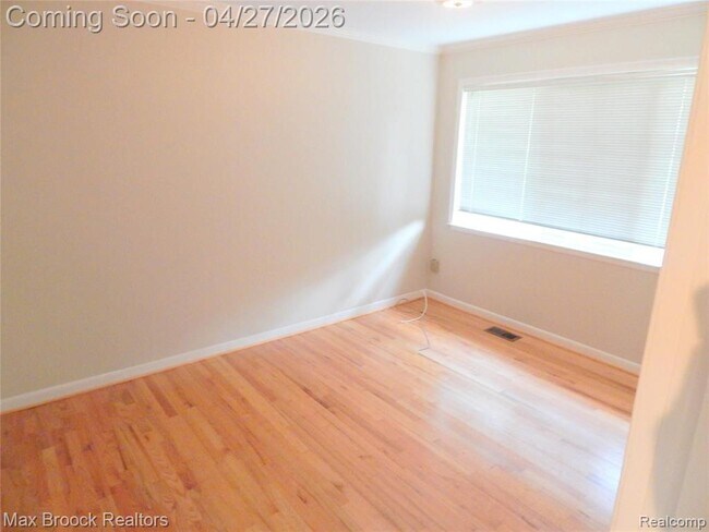 Foto del edificio - 116 E Hickory Grove Rd