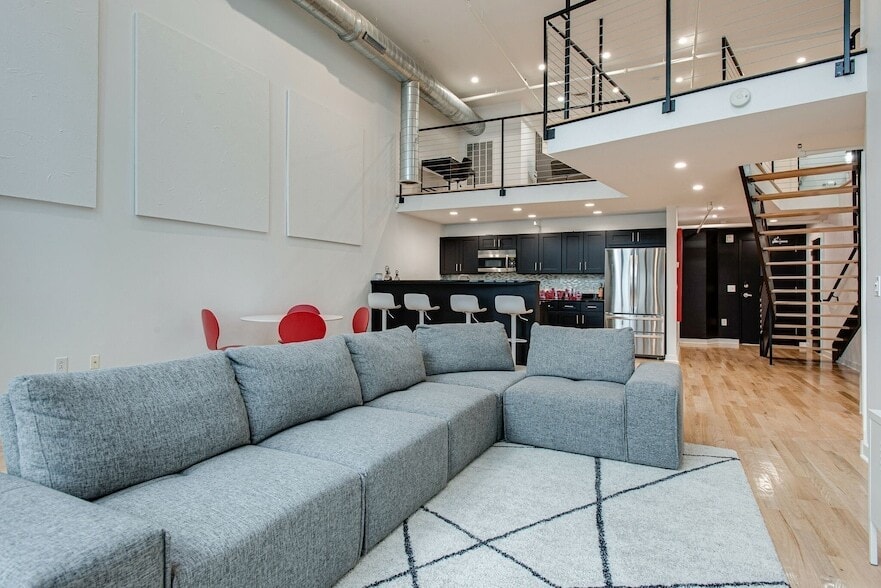 Foto principal - 231 Rep. John Lewis Way N
