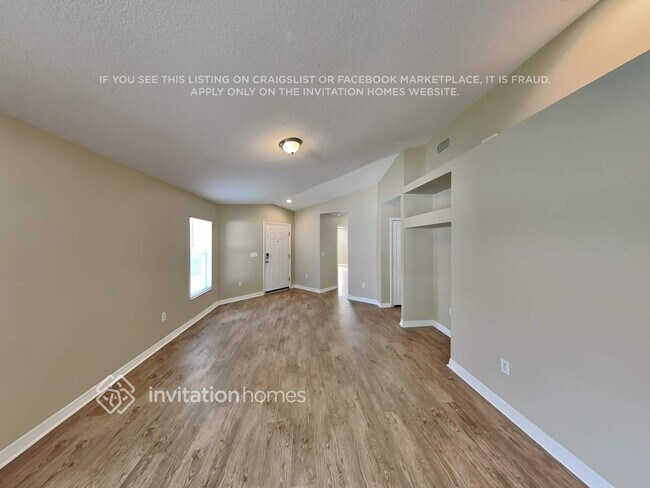 Foto del edificio - 12808 Adventure Dr