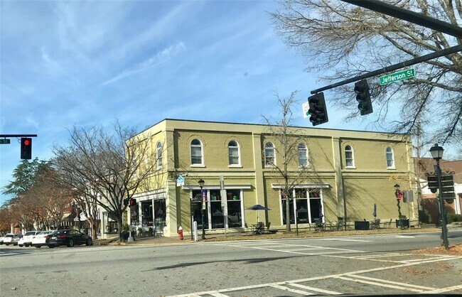 Foto del edificio - 111 W Jefferson St