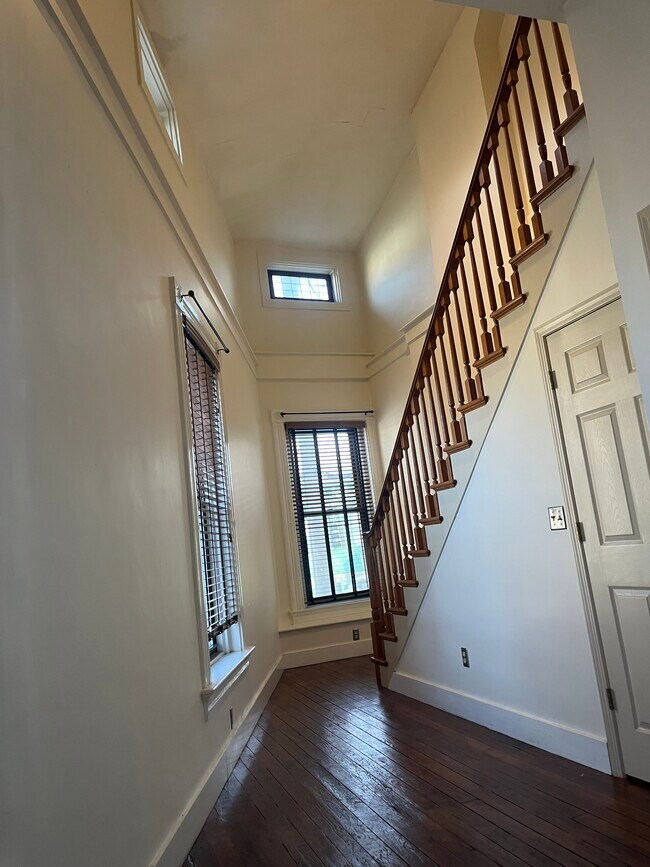 Foto del edificio - 2873 Colerain Ave