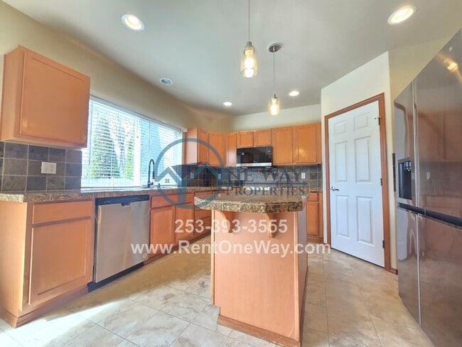 Building Photo - 15410 87th Ave E