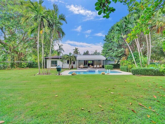 Foto del edificio - 5705 SW 60th Ave