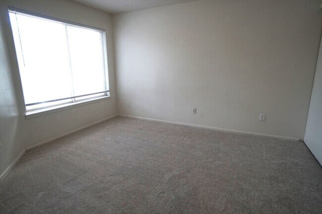 Building Photo - 3620 Iguana Drive