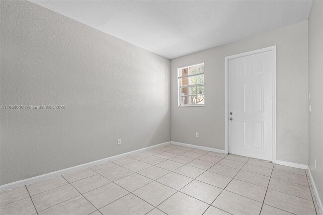 Foto del edificio - 623 NE 21st Terrace