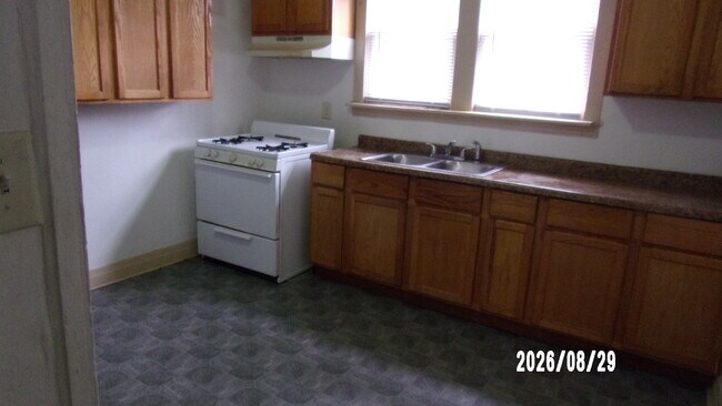 Foto del edificio - 112 W 113th Pl
