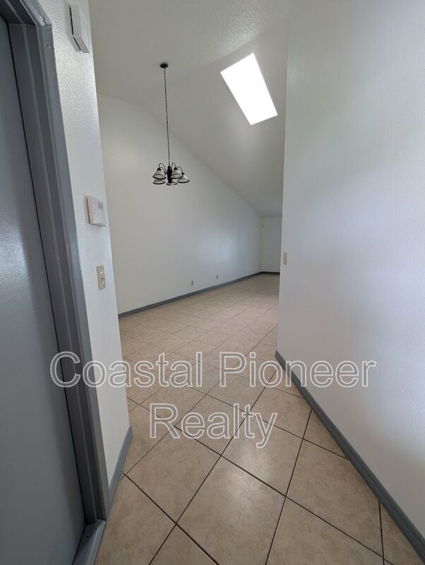 Foto del edificio - 1331 Coolridge Dr
