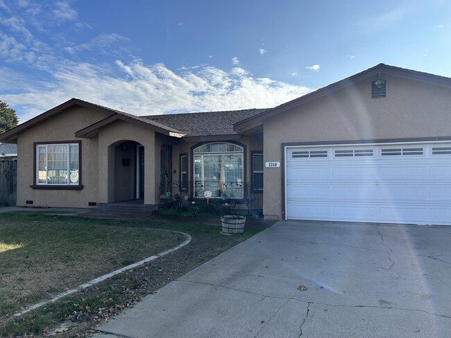 Foto del edificio - 2260 Fruitland Ave