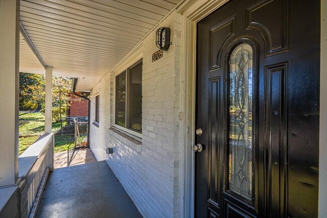 Building Photo - 3709 Turner Heights Dr