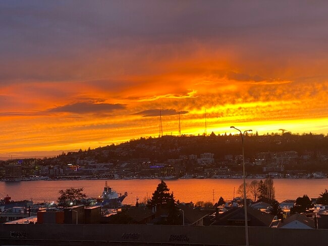 Building Photo - 1964 Harvard Ave E