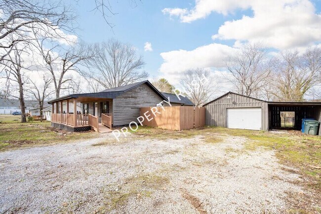 Foto del edificio - 8229 Patterson Rd