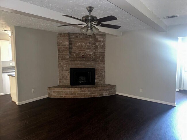 Building Photo - 2022 Millhouse Rd