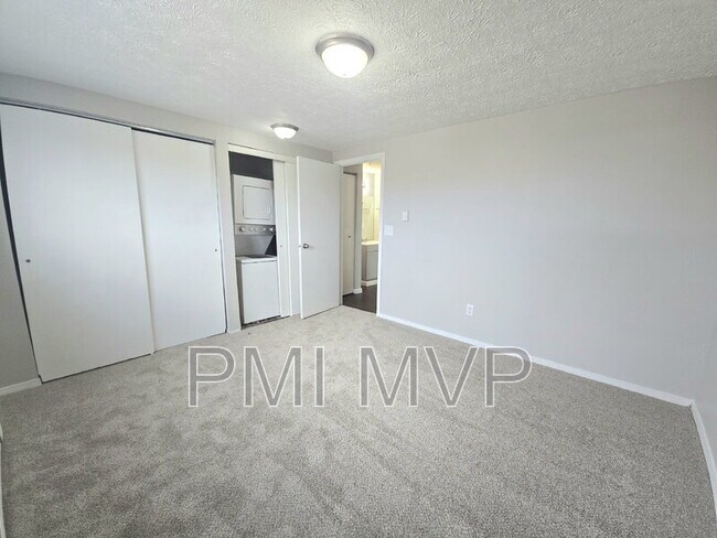 Foto del edificio - 2769 Wedge St