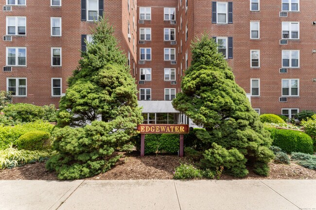 Foto del edificio - 7 4th St