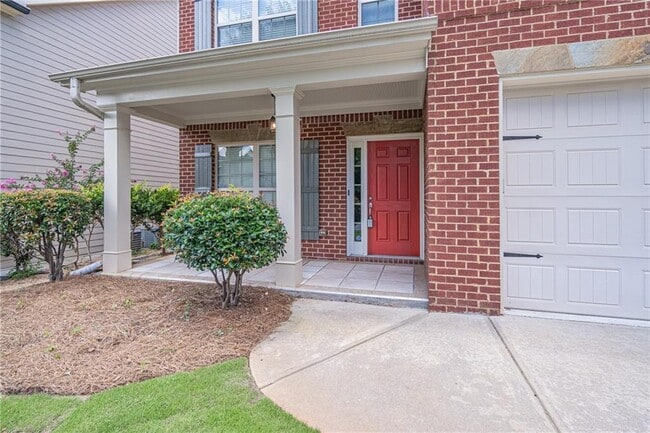 Building Photo - 2668 Lake Manor Circle
