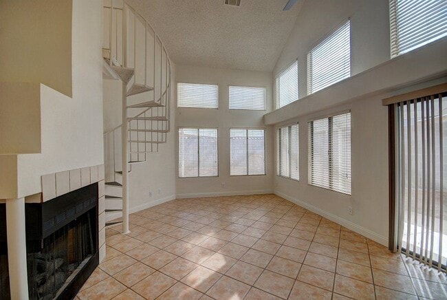 Building Photo - 6549 Lemitar Dr