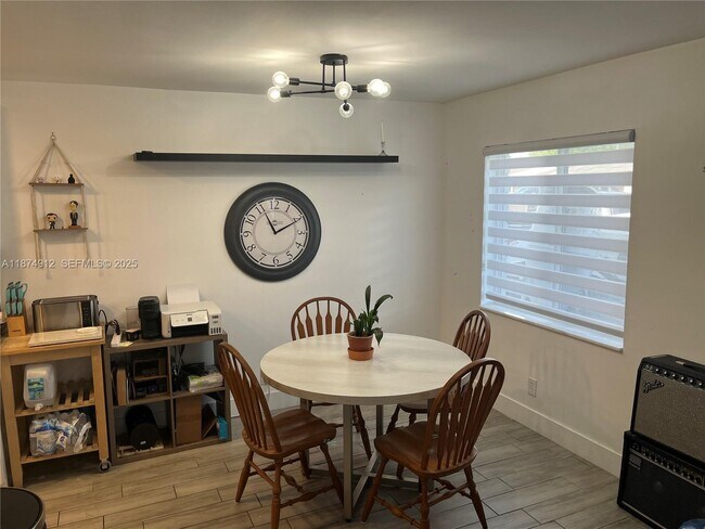 Foto del edificio - 130 NW 57th St