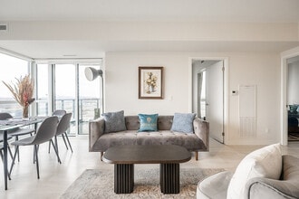 Building Photo - 6 Sonic Way