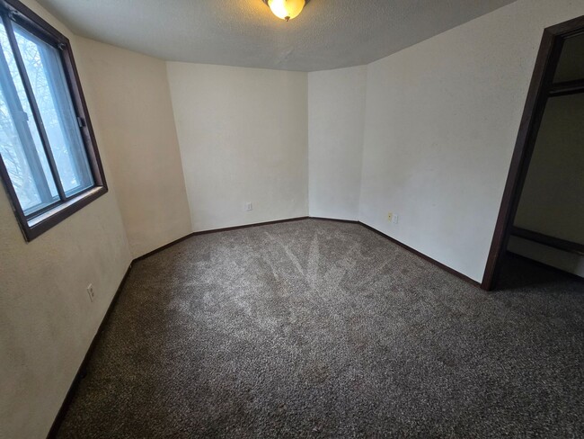 Foto del edificio - 410 W 3rd St