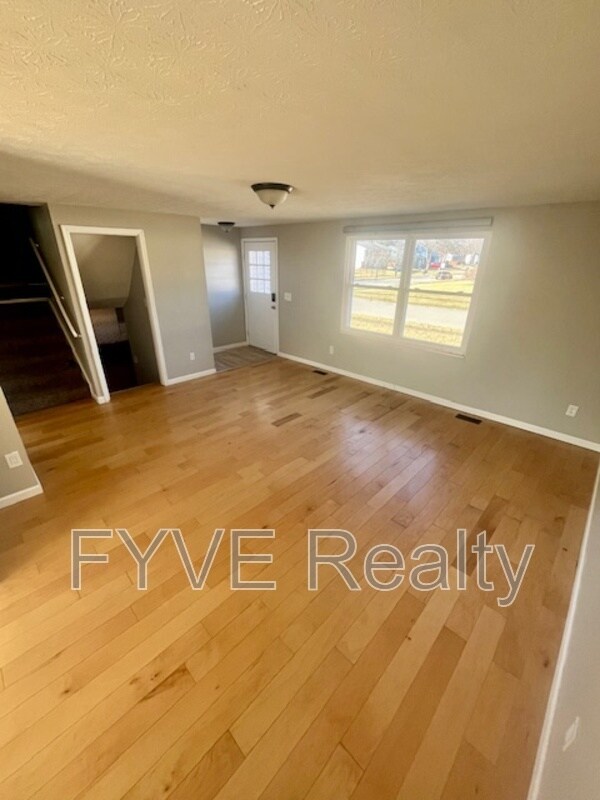 1383 Red Bud Ln, Milford, OH 45150 House Rental in Milford, OH