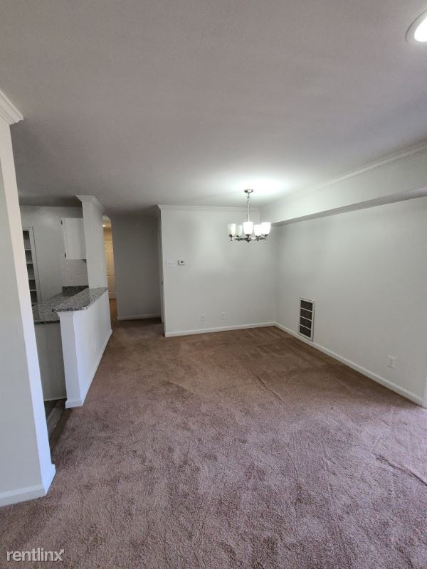 Building Photo - 3 br, 1.5 bath Condo - 12658 Dara Dr Apt #102