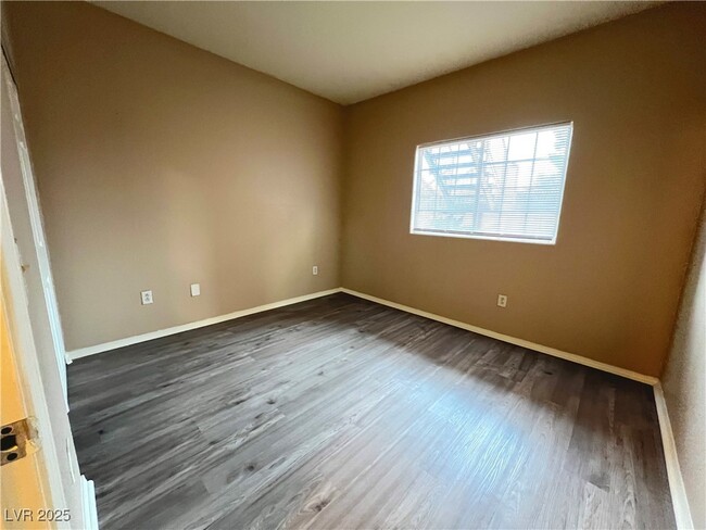 Foto del edificio - 4730 E Craig Rd