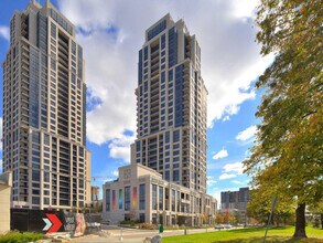 Building Photo - 6 Eva Rd