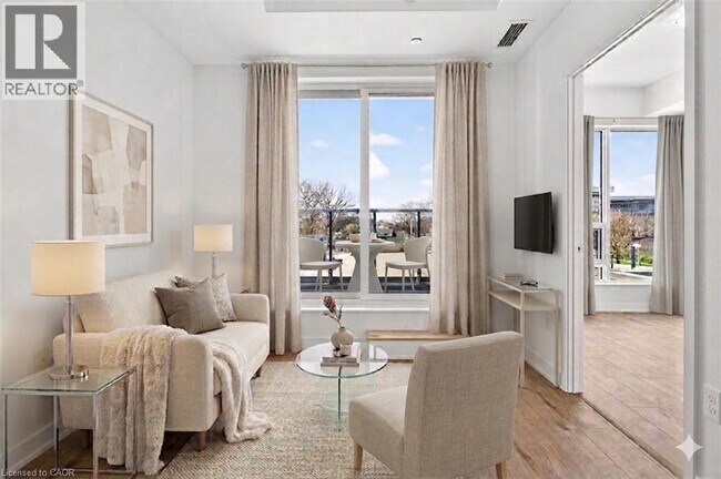 Photo du bâtiment - 500 Plains Rd E