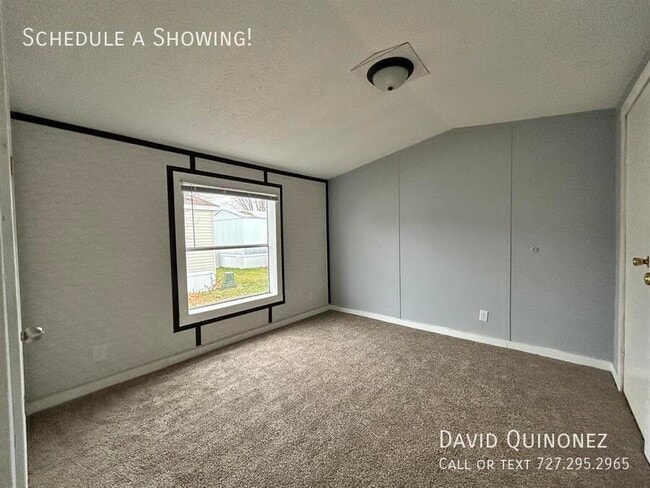 Building Photo - 4614 E Old Trail Rd