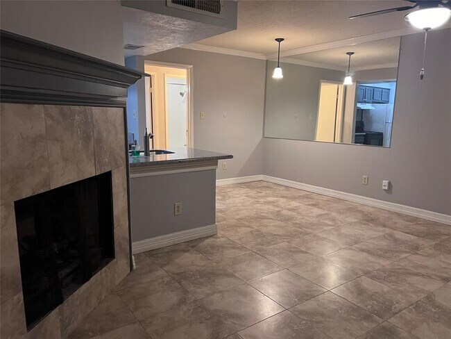 Foto del edificio - 3919 Fairmont Pkwy