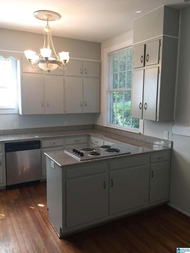 Building Photo - 1412 Smolian Pl