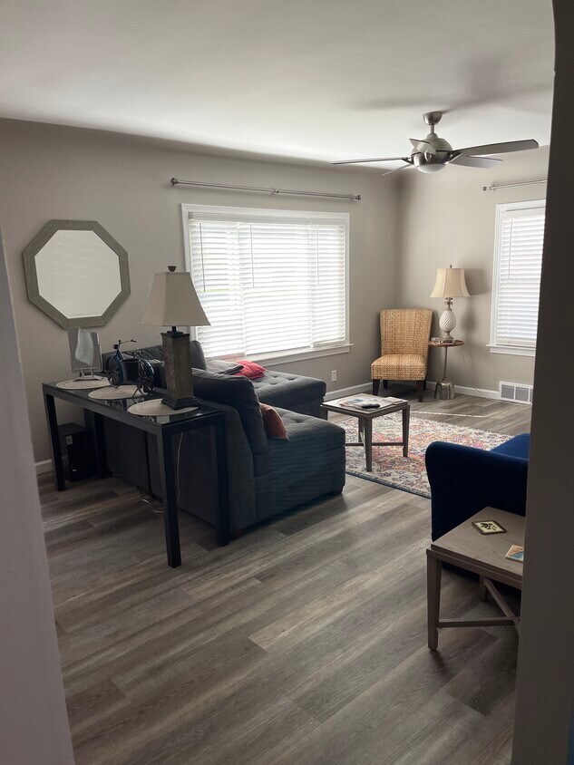 Foto principal - 1013 Waverly Ave