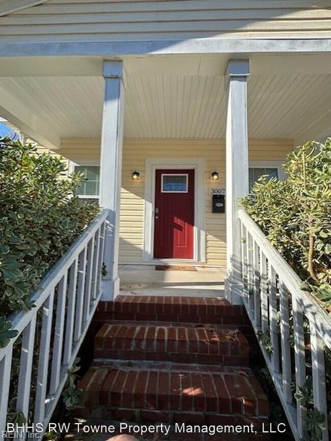 Building Photo - 3 br, 2.5 bath House - 3007 Montana Avenue