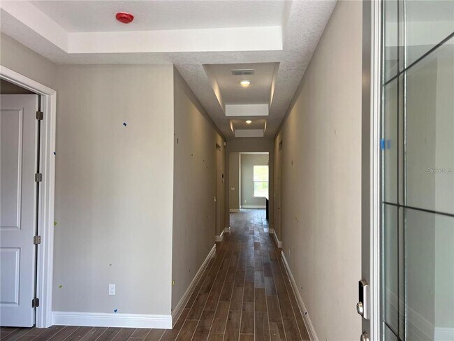 Foto del edificio - 16295 Silver Grv Blvd