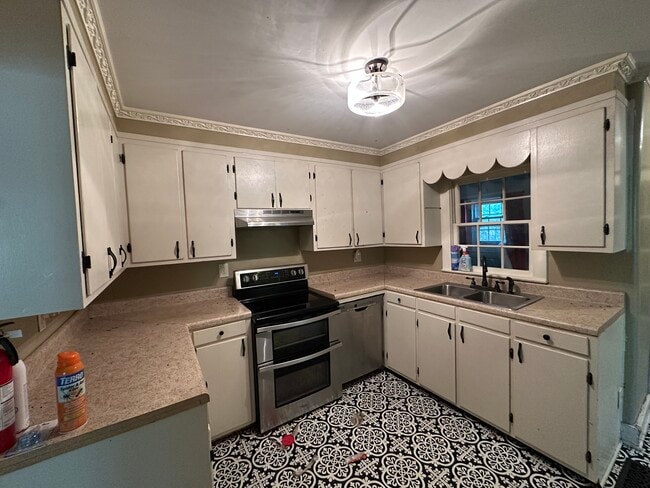 Building Photo - 2323 41st St