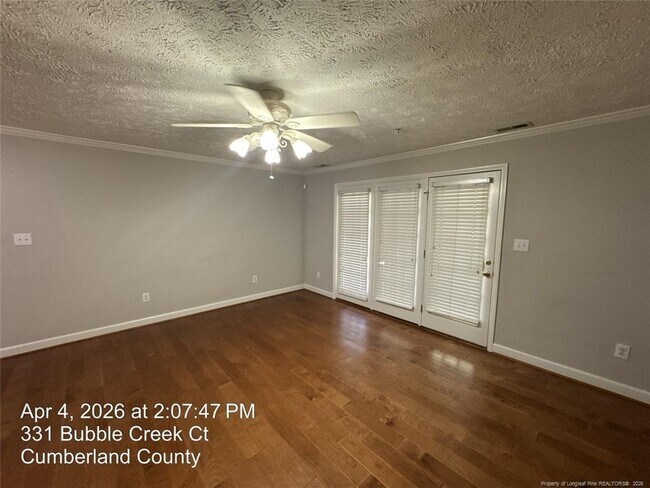 Foto del edificio - 332 Bubble Creek Ct