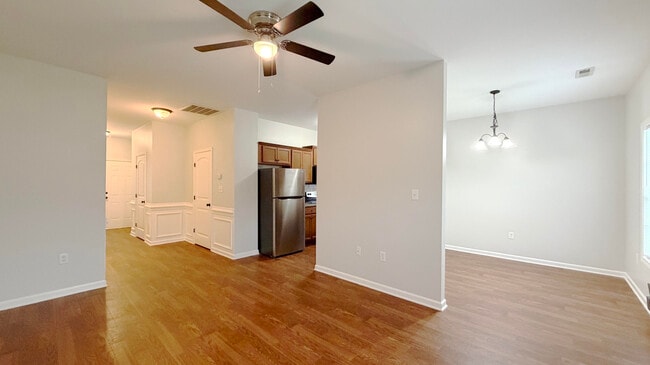 Building Photo - 112 Burgess Ln