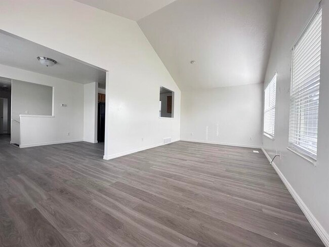 Building Photo - 327 N 270 W