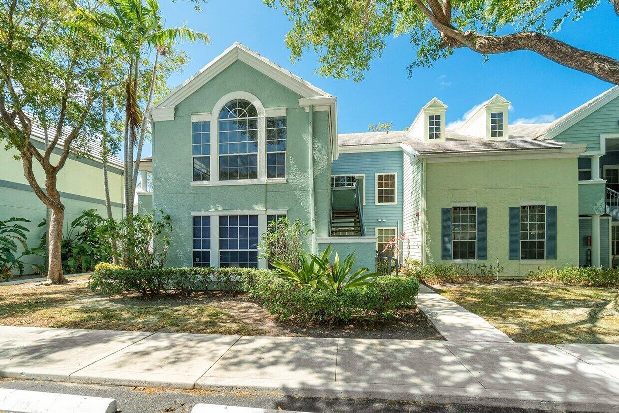 Primary Photo - 1275 Crystal Way