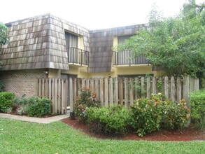 Building Photo - 5576 Malt Dr