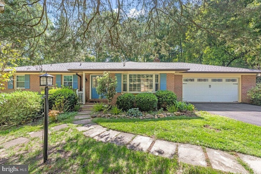 Primary Photo - 39225 Foxhill Rd