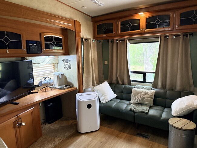 Foto del edificio - 7560 Chelsea Rd