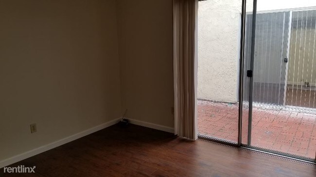 Foto del edificio - 2 Bayou Ct